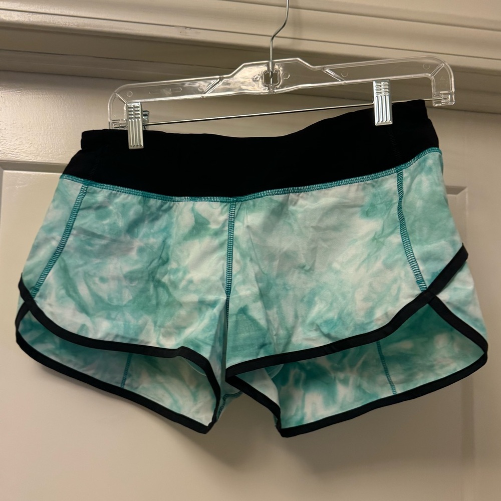 Lululemon blue/green tie dye speed short 2.5” size 6